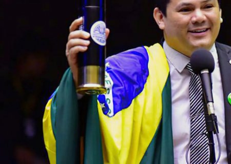 AGU pede investigação de deputado por declarações contra Lula