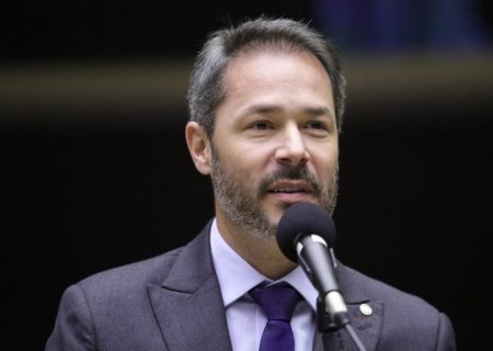 Projeto isenta taxistas e motoristas de aplicativo de tarifa por estacionamento rotativo público