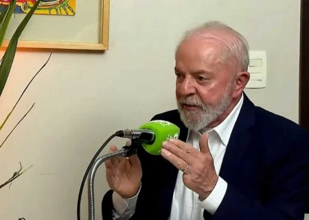 Lula se reúne com ministros após Trump oficializar tarifaço ao Brasil