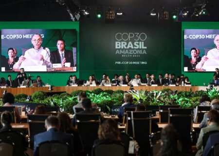 Subsídio para energia limpa precisa superar o de fósseis, diz Marina Silva