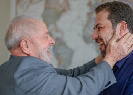 Após anúncio como ministro, Boulos diz que sua principal missão será ‘colocar o governo na rua’