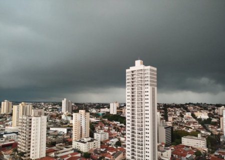 Interior de SP pode registrar 100 mm de chuva e ventos de até 110 km/h